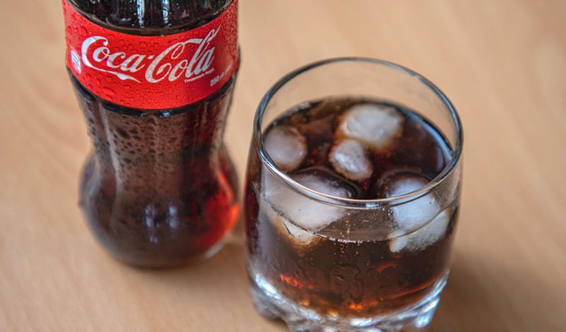 『昔はコカ・コーラにコカインが入っていた！？』-アイキャッチ