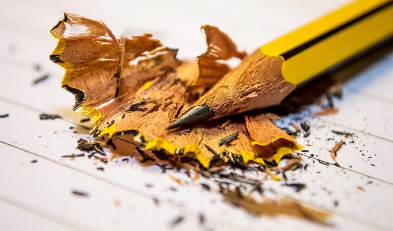 鉛筆1本で線はどれくらい引ける-アイキャッチ