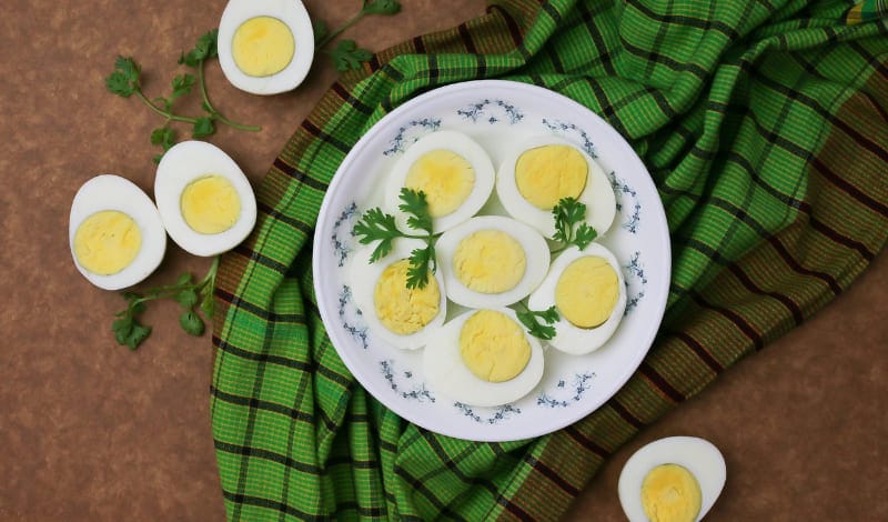 なぜゆで卵の黄身が緑色になる-アイキャッチ